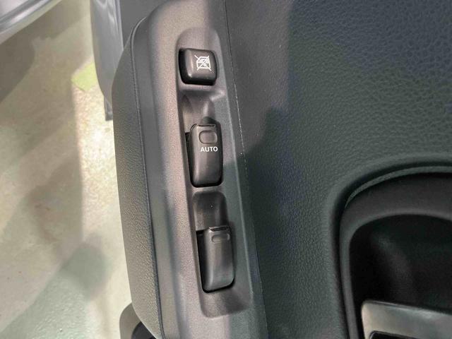 ハイゼットトラックジャンボＳＡIIIｔ５速マニュアル車　デフロック機能　　レーンアシスト　４ＷＤ　盗難防止システム　運転席エアバッグ　衝突安全ボディ　ＡＢＳ　横滑り防止システム　衝突低減ブレーキ　運転席助手席エアバッグ　ＬＥＤヘットライト（栃木県）の中古車