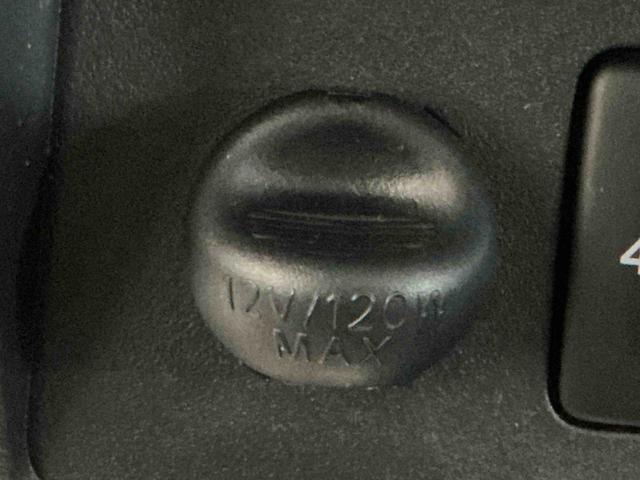 ハイゼットトラックジャンボＳＡIIIｔ５速マニュアル車　デフロック機能　　レーンアシスト　４ＷＤ　盗難防止システム　運転席エアバッグ　衝突安全ボディ　ＡＢＳ　横滑り防止システム　衝突低減ブレーキ　運転席助手席エアバッグ　ＬＥＤヘットライト（栃木県）の中古車
