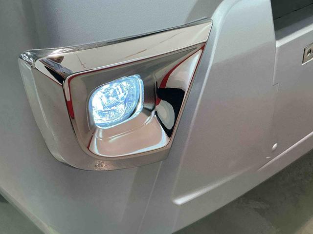 ハイゼットトラックジャンボＳＡIIIｔ５速マニュアル車　デフロック機能　　レーンアシスト　４ＷＤ　盗難防止システム　運転席エアバッグ　衝突安全ボディ　ＡＢＳ　横滑り防止システム　衝突低減ブレーキ　運転席助手席エアバッグ　ＬＥＤヘットライト（栃木県）の中古車