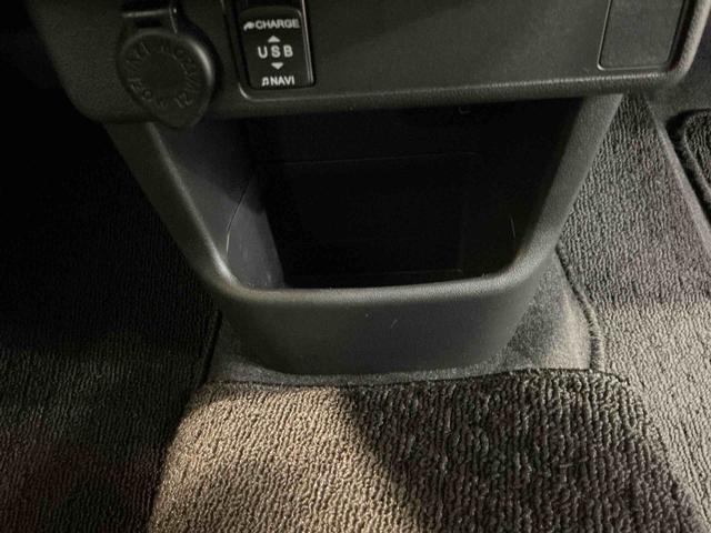 ブーンシルク　ＳＡIIフロントベンチシート　キーレス　衝突軽減ブレーキ　助手席エアバッグ　盗難防止　記録簿　横滑り防止機能　オートライト　メモリーナビ　ＬＥＤヘッドランプ　衝突安全ボディ　エアバッグ　Ｂカメラ（栃木県）の中古車