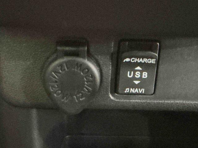 ブーンシルク　ＳＡIIフロントベンチシート　キーレス　衝突軽減ブレーキ　助手席エアバッグ　盗難防止　記録簿　横滑り防止機能　オートライト　メモリーナビ　ＬＥＤヘッドランプ　衝突安全ボディ　エアバッグ　Ｂカメラ（栃木県）の中古車