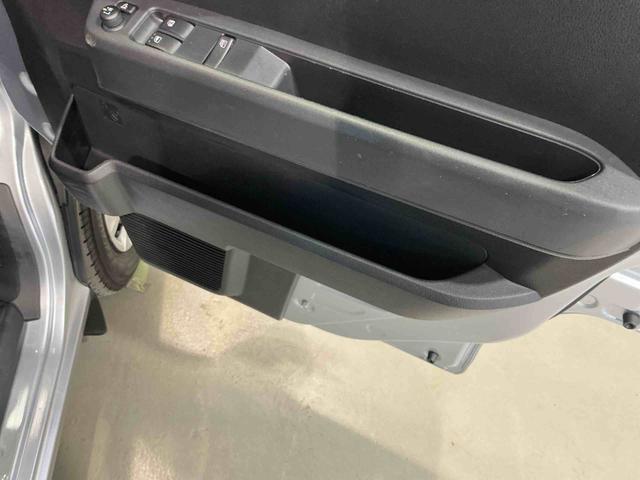 ハイゼットカーゴデッキバンＧ衝突回避支援ブレーキ　衝突安全ボディ　車線逸脱警告　電格ミラー　切り替え４ＷＤ　キーフリー　横滑り防止機能　ディスプレイオーディオ　エアバッグ　オートライト　クリアランスソナー　バックカメラ（栃木県）の中古車