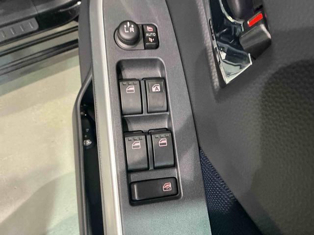 トールカスタムＧキーフリーキー　全周囲モニター　衝突回避支援システム　盗難防止アラーム　レーンキープアシスト　ドラレコ　助手席エアバック　横滑り防止装置　電格ミラー　ＥＴＣ　シートヒーター　メモリーナビ（栃木県）の中古車