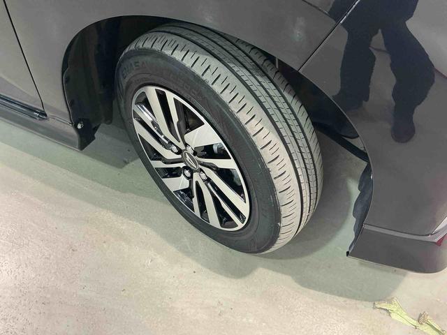 トールカスタムＧキーフリーキー　全周囲モニター　衝突回避支援システム　盗難防止アラーム　レーンキープアシスト　ドラレコ　助手席エアバック　横滑り防止装置　電格ミラー　ＥＴＣ　シートヒーター　メモリーナビ（栃木県）の中古車