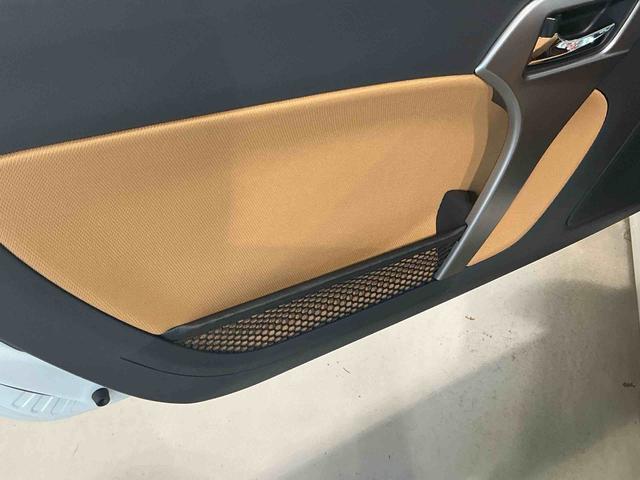 コペンセロAUTOライト アイドリングストップ機能 SRS スマキ− 助手席エアバック ターボエンジン キーレス VSC 盗難警報装置 ABS LEDヘットランプ 衝突安全ボディ アルミホイール(栃木県)の中古車