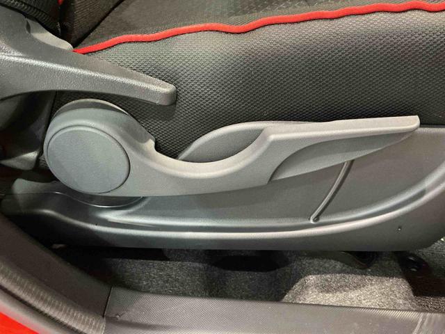 ロッキーGリアカメラ イモビライザー シートヒータ 電動格納ドアミラー 車線逸脱警告 スマ−トキ− LEDヘッドランプ ターボ車 衝突被害軽減ブレーキ 整備記録簿 AUTOライト ドラレコ キーフリーシステム(栃木県)の中古車