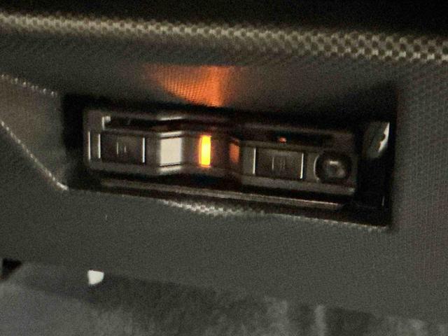 ロッキープレミアムG HEVナビ バックカメラ キーフリーシステム アルミホイール 運転席・助手席シートヒーター オートライト オートハイビーム クルーズコントロール機能 運転席・助手席シートヒーター(栃木県)の中古車