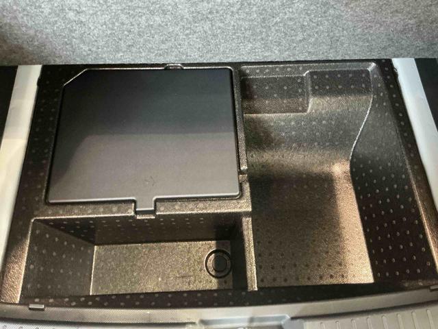 ロッキープレミアムG HEVナビ バックカメラ キーフリーシステム アルミホイール 運転席・助手席シートヒーター オートライト オートハイビーム クルーズコントロール機能 運転席・助手席シートヒーター(栃木県)の中古車