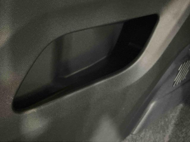 ロッキープレミアムG HEVナビ バックカメラ キーフリーシステム アルミホイール 運転席・助手席シートヒーター オートライト オートハイビーム クルーズコントロール機能 運転席・助手席シートヒーター(栃木県)の中古車
