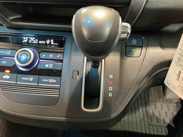フリードGアルミ スマキー WエアB ETC車載器 ESC エアバック 電動格納ドアミラー 盗難防止 AUTOライト キーフリー カーナビ LEDライト ABS 記録簿 衝突安全ボディ(栃木県)の中古車