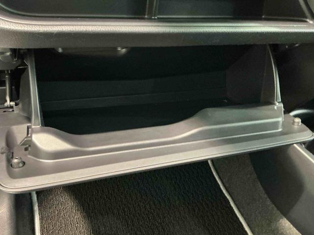 ヴィッツハイブリッドＦ　セーフティーエディション盗難防止装置　エアバッグ　横滑り防止機能　ナビ＆ＴＶ　スマートキー　Ｗエアバッグ　ＬＥＤヘッドライト　ＥＴＣ　キーレス　アイドリングストップ　記録簿　ＡＢＳ　メモリーナビ　バックガイドモニター（栃木県）の中古車