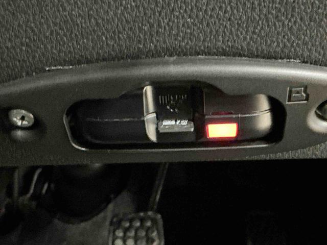 ハイゼットカーゴクルーズナビ　レーンキープアシスト　アイドリングストップ機能　電動格納式ドアミラー　４ＷＤ車　衝突安全ボディ　オートハイビーム　メモリーナビ　バックモニター　リモコンキー　ＡＢＳ（栃木県）の中古車