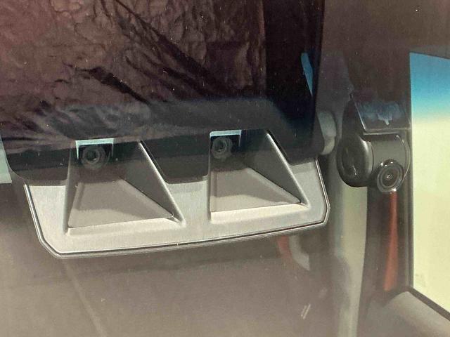 ハイゼットカーゴクルーズナビ　レーンキープアシスト　アイドリングストップ機能　電動格納式ドアミラー　４ＷＤ車　衝突安全ボディ　オートハイビーム　メモリーナビ　バックモニター　リモコンキー　ＡＢＳ（栃木県）の中古車
