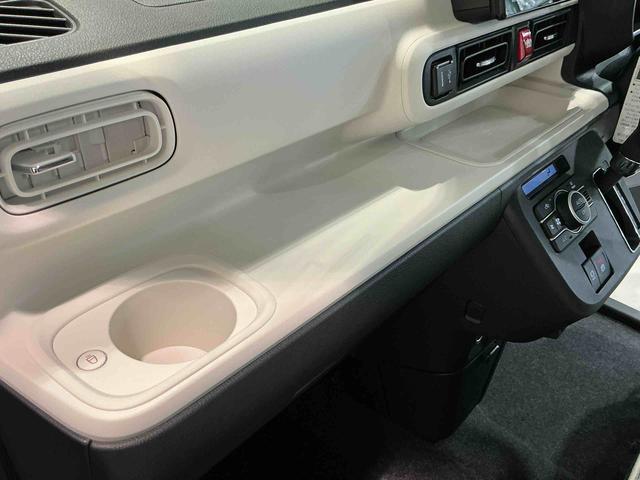 ムーヴキャンバスストライプスＧディスプレイオーディオ　バックカメラ　衝突被害軽減装置　スマキー　電動格納　ハイビームアシスト　エコアイドル　　レーンキープアシスト　ＴＶ　フロントベンチシート　ＬＥＤヘッドライト　シートヒーター（栃木県）の中古車