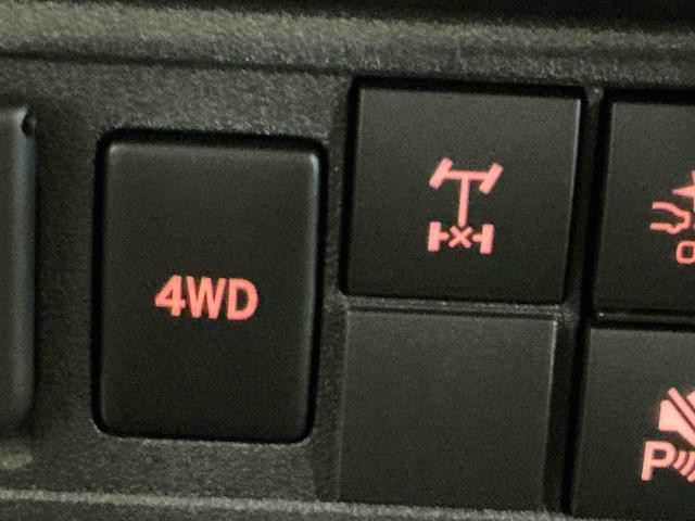 ハイゼットトラックＥＸＴ横滑防止装置　ＬＥＤランプ　助手席エアバッグ　切替式４ＷＤ　衝突回避支援ブレーキ　盗難防止装置　アイドリングストップ機能　キーフリーシステム　運転席エアバッグ　オートライト　スマートキー　雹害あり（栃木県）の中古車