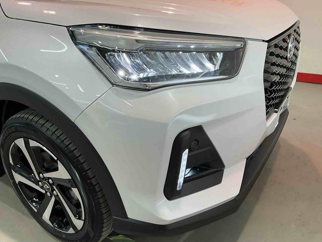 ロッキープレミアムＧ　ＨＥＶディスプレイオーディオ　バックカメラ　誤発進抑制　ソナー　ＬＥＤヘッドランプ　アダプティブクルーズコントロール　電動格納式ドアミラー　衝突安全ボディ　キーフリー　雹害あり（栃木県）の中古車
