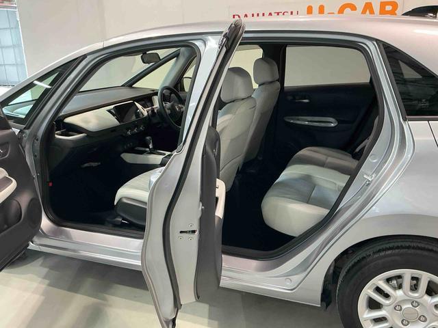 フィットe:HEVホームバックカメラ Honda CONNECTディスプレー+ETC2.0車載器 オートライト ステアリングスイッチ エアバック エアコン(栃木県)の中古車