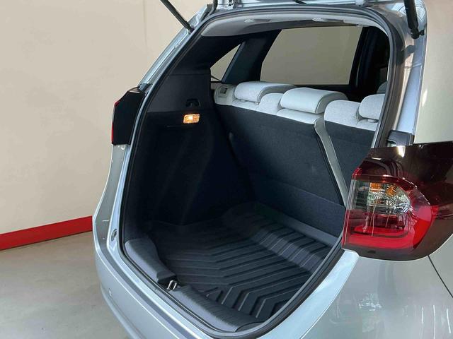 フィットe:HEVホームバックカメラ Honda CONNECTディスプレー+ETC2.0車載器 オートライト ステアリングスイッチ エアバック エアコン(栃木県)の中古車