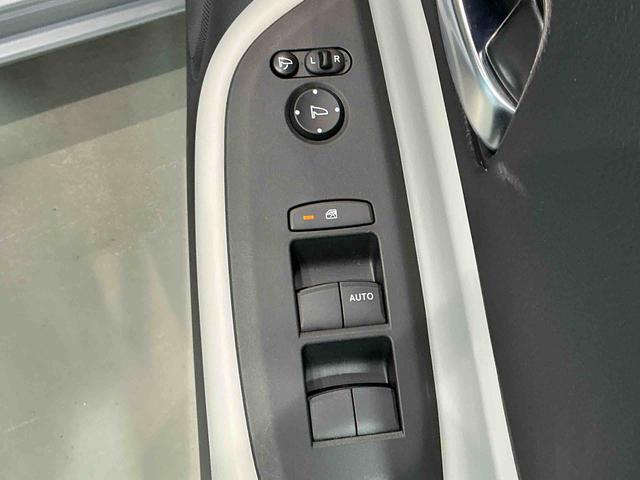 フィットe:HEVホームバックカメラ Honda CONNECTディスプレー+ETC2.0車載器 オートライト ステアリングスイッチ エアバック エアコン(栃木県)の中古車