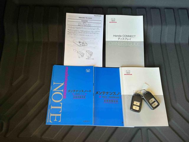 フィットe:HEVホームバックカメラ Honda CONNECTディスプレー+ETC2.0車載器 オートライト ステアリングスイッチ エアバック エアコン(栃木県)の中古車