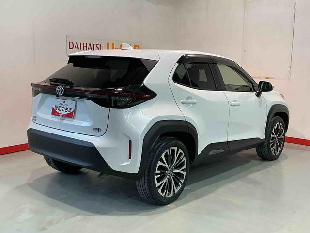 ヤリスクロスハイブリッドＺ電動格納　ＡＵＴＯライト　ＬＫＡ　ヒーター　衝突安全ボディ　ＬＥＤライト　アルミ　横滑り防止装置付き　インテリジェントキー　オートクルーズ　運転席エアバッグ　ＡＢＳ（栃木県）の中古車