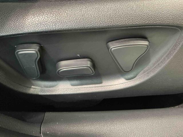 ヤリスクロスハイブリッドＺ電動格納　ＡＵＴＯライト　ＬＫＡ　ヒーター　衝突安全ボディ　ＬＥＤライト　アルミ　横滑り防止装置付き　インテリジェントキー　オートクルーズ　運転席エアバッグ　ＡＢＳ（栃木県）の中古車