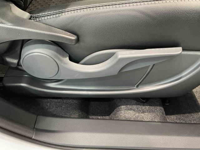 ロッキープレミアムＧ　ＨＥＶ雹害価格　衝突回避支援システム　コーナーセンサ　ＬＥＤヘッドランプ　アルミ　盗難防止　レーンキープ　電動格納式ドアミラー　キーフリー　アイドリングストップ（栃木県）の中古車