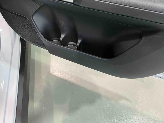 ロッキープレミアムＧ　ＨＥＶ雹害価格　衝突回避支援システム　コーナーセンサ　ＬＥＤヘッドランプ　アルミ　盗難防止　レーンキープ　電動格納式ドアミラー　キーフリー　アイドリングストップ（栃木県）の中古車