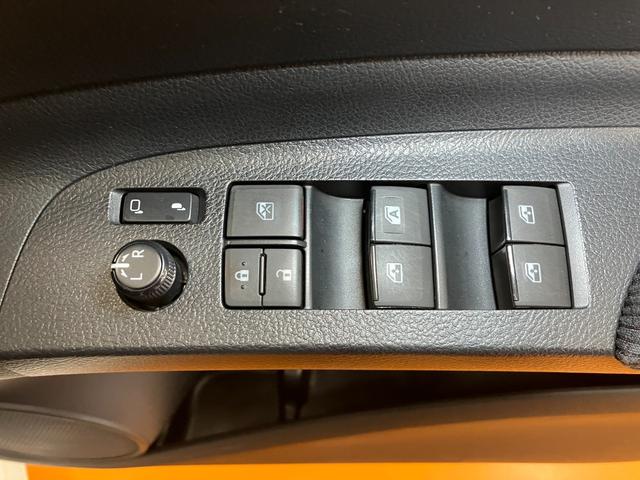 シエンタG クエロ衝突被害軽減ブレーキシステム ドラレコ 3列シート ステアリングスイッチ Pスタート 両側オートスライドドア レーンアシスト オートハイビーム キーフリー(神奈川県)の中古車