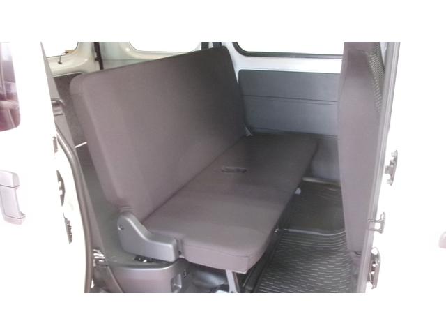 ハイゼットカーゴDXサポカーSワイド適合 ラジオ エアコン アクセサリーソケット コーナーセンサー アイドリングストップ 光軸調整ダイヤル 横滑り防止機能 誤発進抑制機能 パワーウインドウ キーレス(神奈川県)の中古車