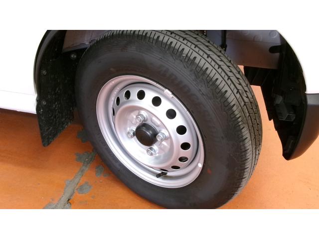 ハイゼットカーゴDXサポカーSワイド適合 ラジオ エアコン アクセサリーソケット コーナーセンサー アイドリングストップ 光軸調整ダイヤル 横滑り防止機能 誤発進抑制機能 パワーウインドウ キーレス(神奈川県)の中古車