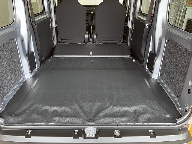 ハイゼットカーゴＤＸサポカーＳワイド適合　ラジオ　エアコン　アクセサリーソケット　コーナーセンサー　アイドリングストップ　光軸調整ダイヤル　横滑り防止機能　誤発進抑制機能　パワーウインドウ　キーレス（神奈川県）の中古車