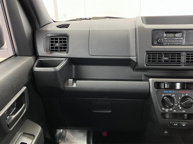 ハイゼットカーゴＤＸサポカーＳワイド適合　ラジオ　エアコン　アクセサリーソケット　コーナーセンサー　アイドリングストップ　光軸調整ダイヤル　横滑り防止機能　誤発進抑制機能　パワーウインドウ　キーレス（神奈川県）の中古車