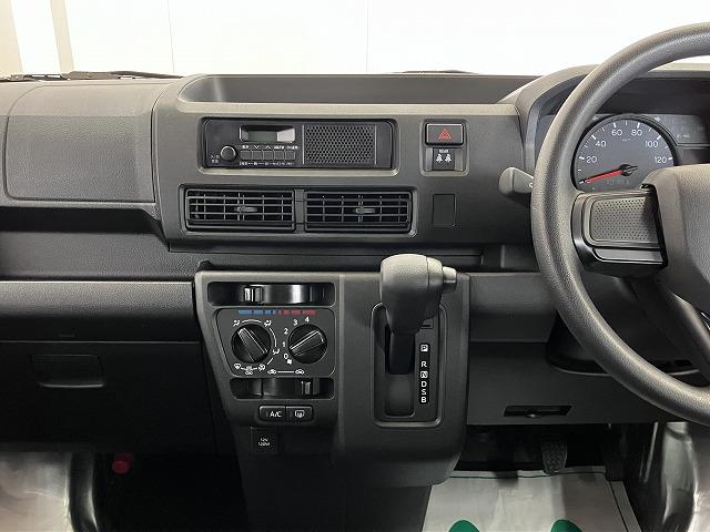 ハイゼットカーゴＤＸサポカーＳワイド適合　ラジオ　エアコン　アクセサリーソケット　コーナーセンサー　アイドリングストップ　光軸調整ダイヤル　横滑り防止機能　誤発進抑制機能　パワーウインドウ　キーレス（神奈川県）の中古車
