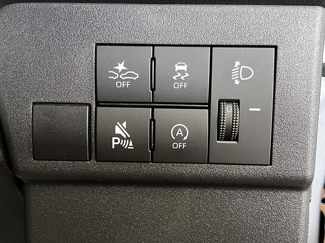 ハイゼットカーゴＤＸサポカーＳワイド適合　ラジオ　エアコン　アクセサリーソケット　コーナーセンサー　アイドリングストップ　光軸調整ダイヤル　横滑り防止機能　誤発進抑制機能　パワーウインドウ　キーレス（神奈川県）の中古車