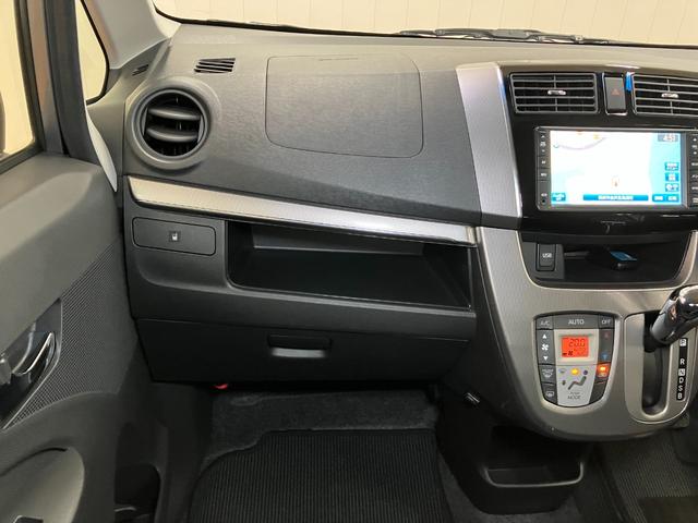 ムーヴカスタム　Ｘリミテッド　ＳＡスマアシ　Ｂカメラ　オートエアコン　Ｐスタート　エコアイドル　横滑り防止機能　誤発進抑制機能　ＵＳＢ接続端子　電動格納ミラー　パワーウィンドウ　キーフリー（神奈川県）の中古車