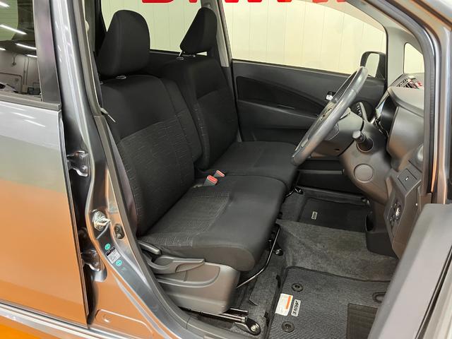 ムーヴカスタム　Ｘリミテッド　ＳＡスマアシ　Ｂカメラ　オートエアコン　Ｐスタート　エコアイドル　横滑り防止機能　誤発進抑制機能　ＵＳＢ接続端子　電動格納ミラー　パワーウィンドウ　キーフリー（神奈川県）の中古車