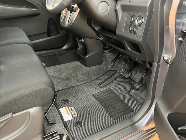 ムーヴカスタム　Ｘリミテッド　ＳＡスマアシ　Ｂカメラ　オートエアコン　Ｐスタート　エコアイドル　横滑り防止機能　誤発進抑制機能　ＵＳＢ接続端子　電動格納ミラー　パワーウィンドウ　キーフリー（神奈川県）の中古車