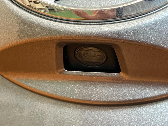 ムーヴカスタム　Ｘリミテッド　ＳＡスマアシ　Ｂカメラ　オートエアコン　Ｐスタート　エコアイドル　横滑り防止機能　誤発進抑制機能　ＵＳＢ接続端子　電動格納ミラー　パワーウィンドウ　キーフリー（神奈川県）の中古車