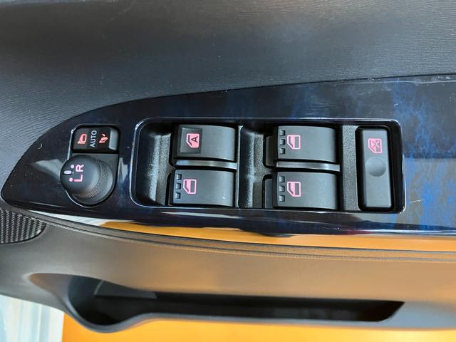 タントカスタムＲＳ　トップエディションＳＡIIスマアシ　Ｂカメラ　ミラクルオープンドア　両側オートスライドドア　ＥＴＣ　ステアリングスイッチ　エコアイドル　オートエアコン　Ｐスタート　横滑り防止機能　誤発進抑制機能　電動格納ミラー　キーフリー（神奈川県）の中古車