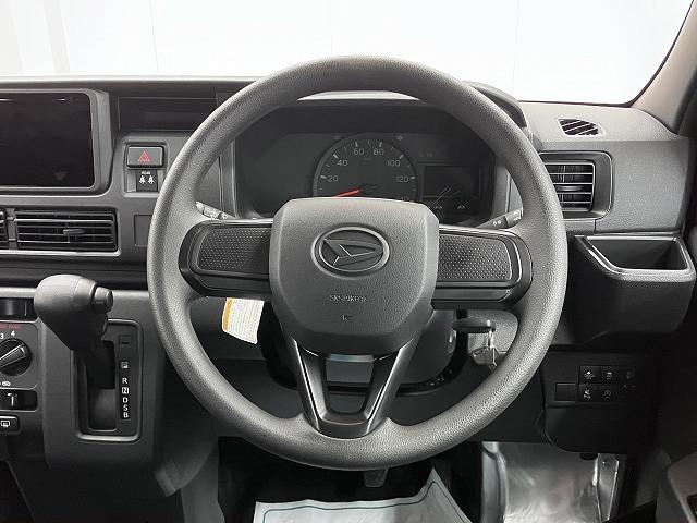 ハイゼットカーゴＤＸサポカーＳワイド適合　エアコン　アクセサリーソケット　コーナーセンサー　アイドリングストップ　光軸調整ダイヤル　横滑り防止機能　誤発進抑制機能　パワーウインドウ　キーレス（神奈川県）の中古車