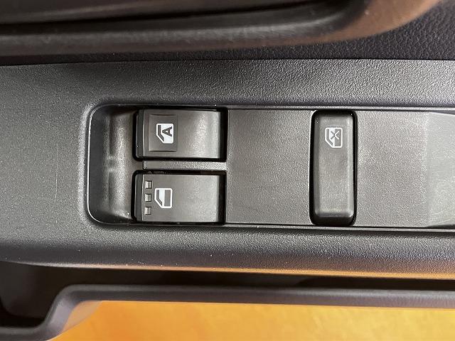 ハイゼットカーゴＤＸサポカーＳワイド適合　エアコン　アクセサリーソケット　コーナーセンサー　アイドリングストップ　光軸調整ダイヤル　横滑り防止機能　誤発進抑制機能　パワーウインドウ　キーレス（神奈川県）の中古車