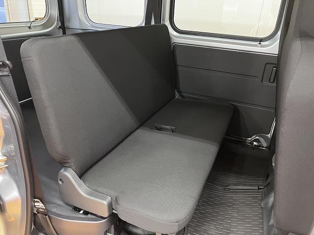 ハイゼットカーゴＤＸサポカーＳワイド適合　エアコン　アクセサリーソケット　コーナーセンサー　アイドリングストップ　光軸調整ダイヤル　横滑り防止機能　誤発進抑制機能　パワーウインドウ　キーレス（神奈川県）の中古車