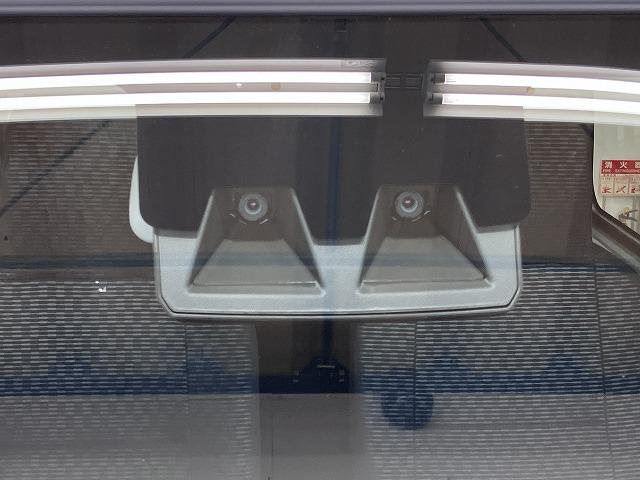 ハイゼットカーゴＤＸサポカーＳワイド適合　エアコン　アクセサリーソケット　コーナーセンサー　アイドリングストップ　光軸調整ダイヤル　横滑り防止機能　誤発進抑制機能　パワーウインドウ　キーレス（神奈川県）の中古車