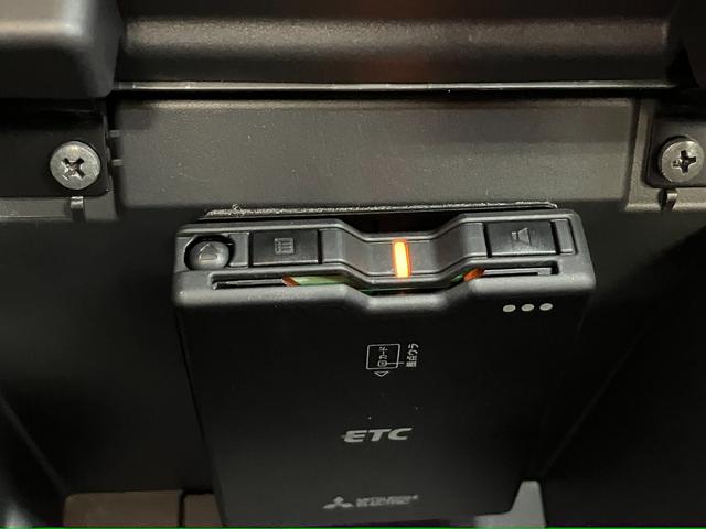 コペンＧＲ　スポーツオープンカー　二人乗　アクティブトップ　ＭＯＭＯ製ステアリングホイール　レカロ製スポーツシート　ＢＢＳ製アルミホイール　アイドリングストップ　ＥＴＣ　シートヒーター　Ｐスタートステアリングスイッチ（神奈川県）の中古車