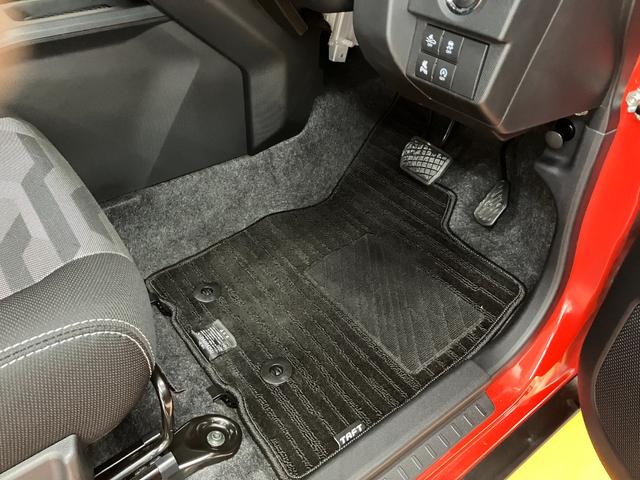 タフトGターボ ダーククロムベンチャーサポカーSワイド適合 スカイフィールトップ 電動パーキングブレーキ 全車速追従機能付ACC ステアリングスイッチ シートヒーター USB接続端子 Pスタート Bカメラ コーナーセンサー(神奈川県)の中古車