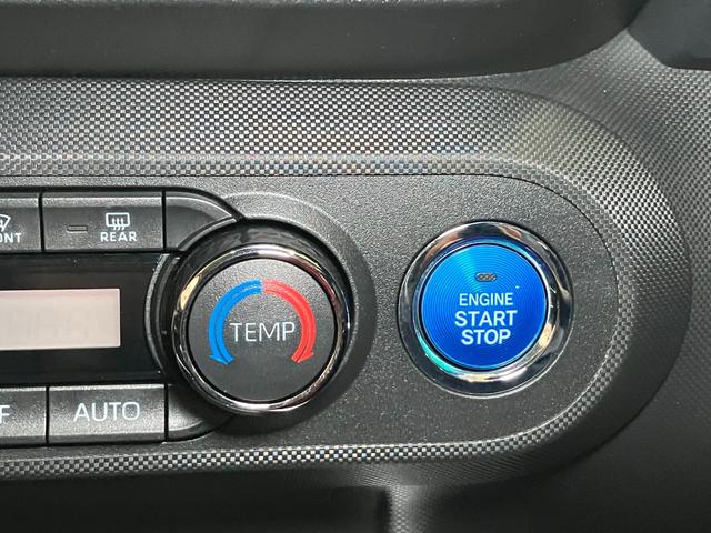 ロッキープレミアムＧ　ＨＥＶ　ハイブリッド　ＡＣＣ　ナビ　ドラレコサポカーＳワイド適合　ドラレコ　ハイブリッド車　パノラマモニター対応　電動パーキングブレーキ　ＵＳＢ接続端子　ステアリングスイッチ　全車速追従機能付ＡＣＣ　シートヒーター　Ｓ−ペダル　コーナーセンサー（神奈川県）の中古車