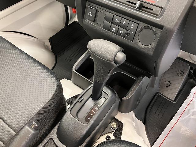 ハイゼットトラックスタンダードサポカーＳワイド適合　三方開　ゴムマット　ラジオ　エアコン　光軸調整ダイヤル　コーナーセンサー　アイドリングストップ　横滑り防止機能　誤発進抑制機能　アクセサリーソケット（神奈川県）の中古車