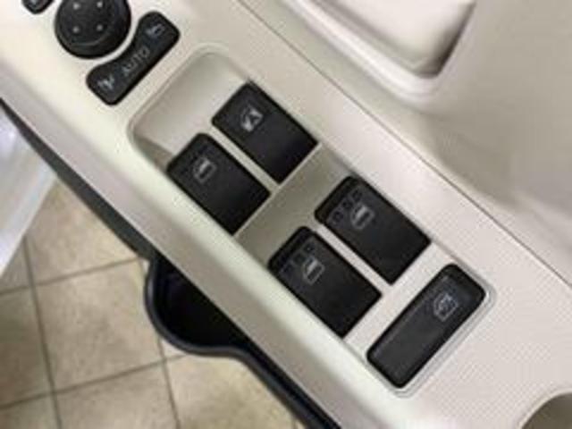 ムーヴキャンバスストライプスＸサポカーＳワイド適合　Ｂカメラ　ステアリングスイッチ　ＵＳＢ接続端子　両側オートスライドドア　Ｐスタート　コーナーセンサー　横滑り防止機能　誤発進抑制機能　電動格納ミラー　キーフリー（神奈川県）の中古車