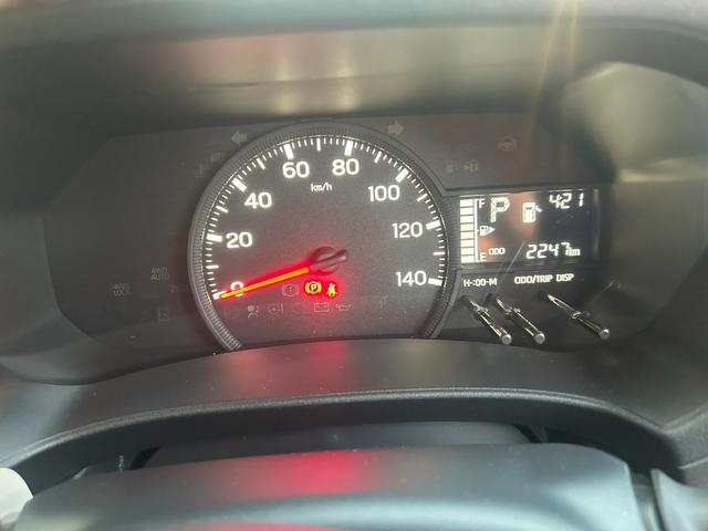 ハイゼットカーゴDXサポカーSワイド適合 ラジオ エアコン アクセサリーソケット コーナーセンサー アイドリングストップ 光軸調整ダイヤル 横滑り防止機能 誤発進抑制機能 パワーウインドウ キーレス(神奈川県)の中古車